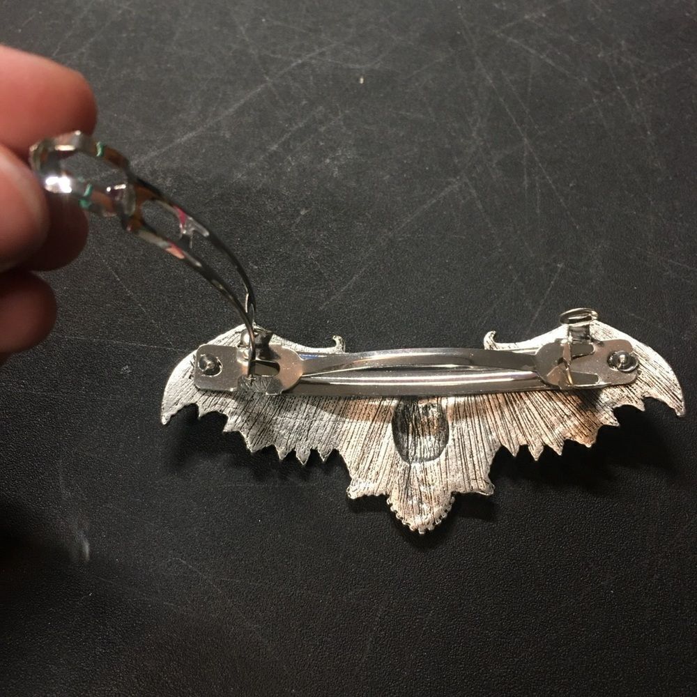 Gothic Bat Hair Clip, Silver, Vintage Inspired Engraved Lace Accent, Ele… - Picture 3 of 4